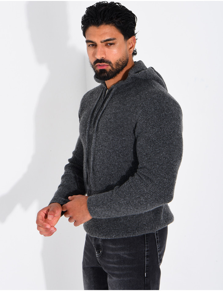 Pull en laine à capuche