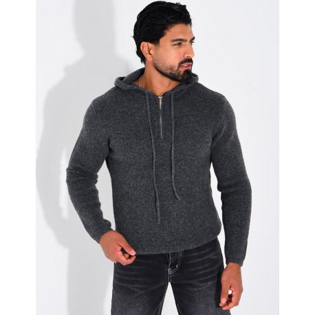Pull en laine à capuche