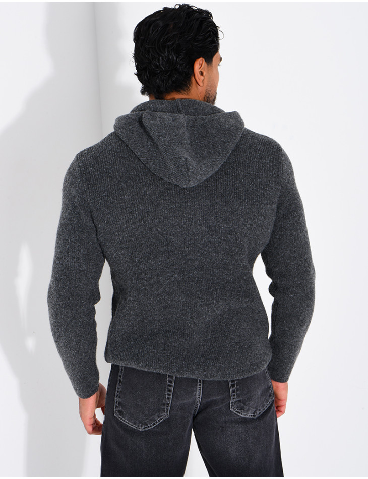 Pull en laine à capuche