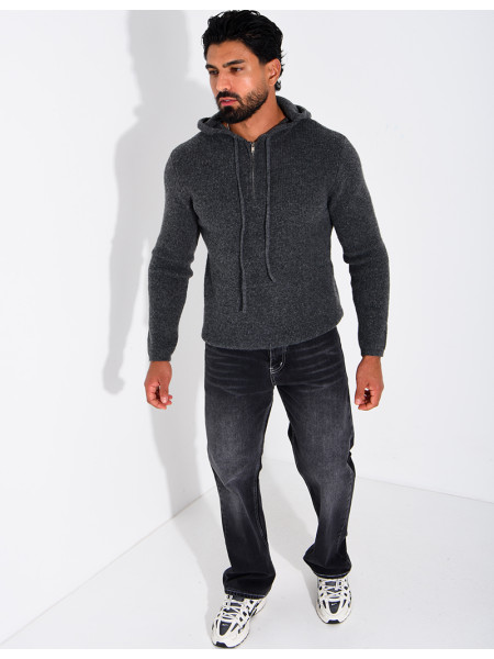 Pull en laine à capuche