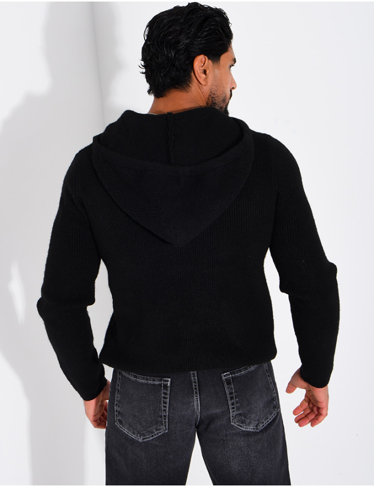 Pull en laine à capuche