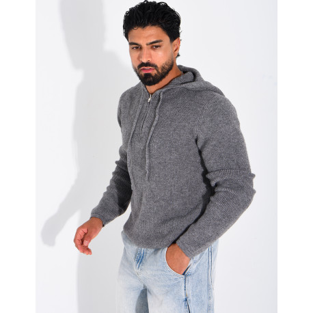 Pull en laine à capuche