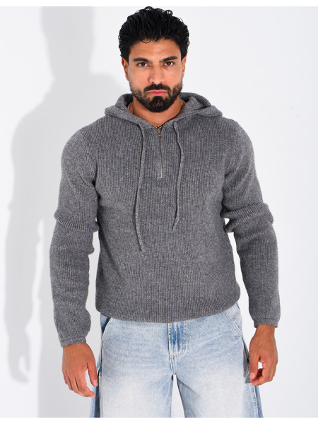 Pull en laine à capuche