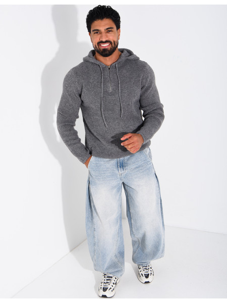 Pull en laine à capuche