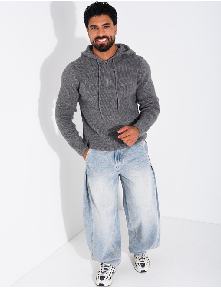 Pull en laine à capuche