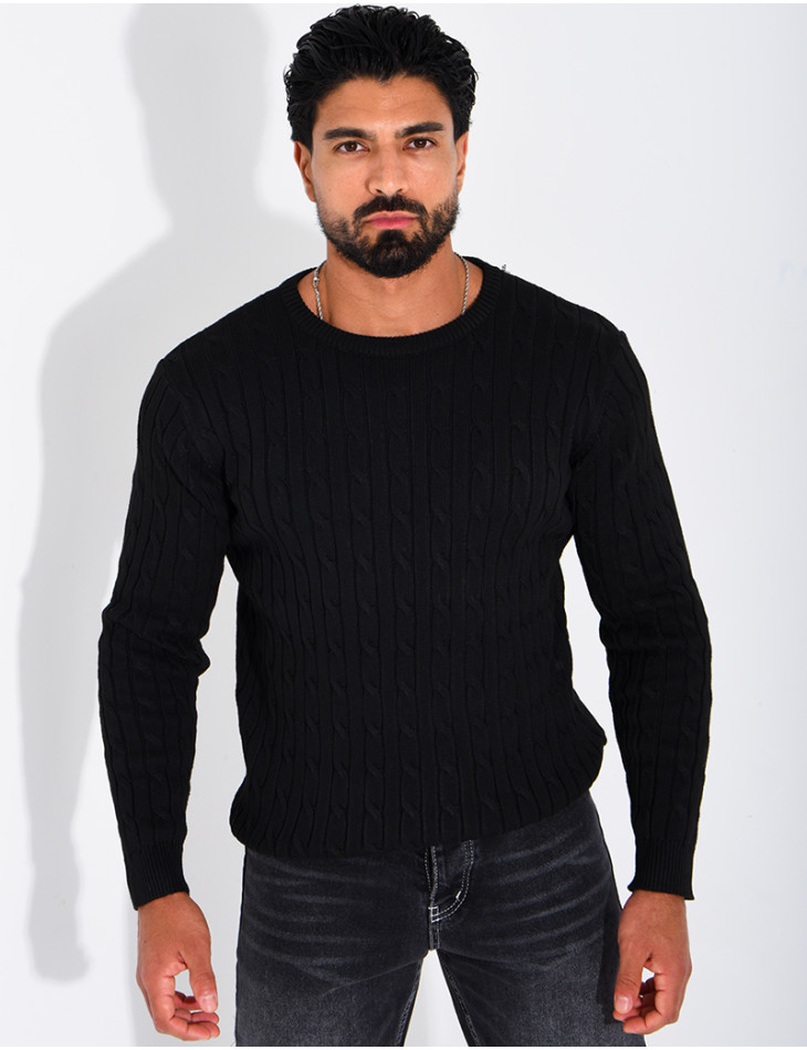 Pull en maille torsadée