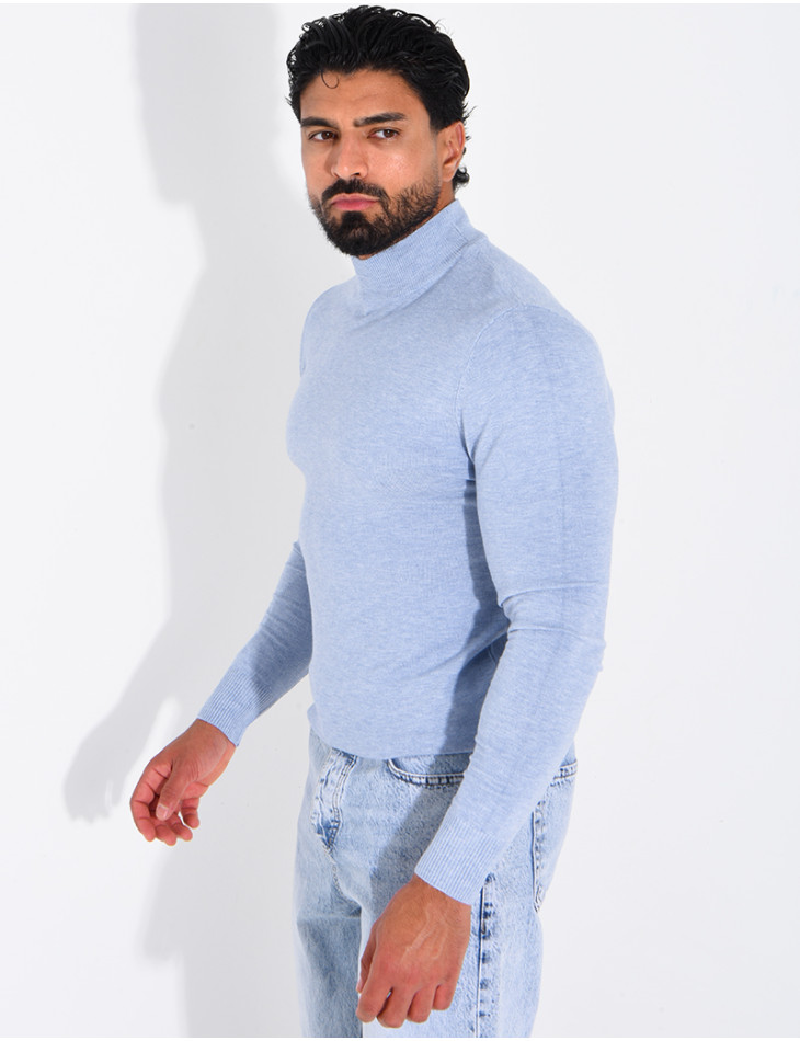 Pull fin col montant