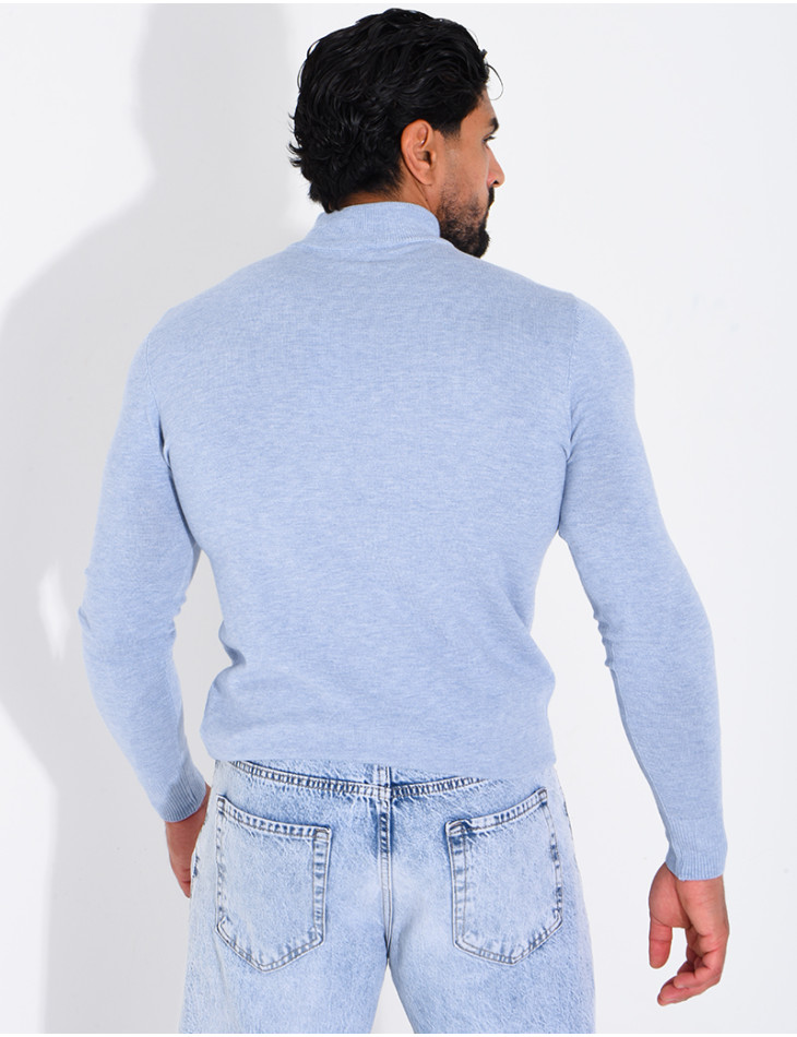Pull fin col montant