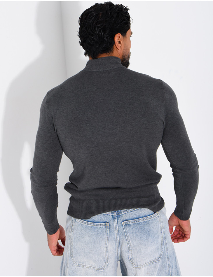 Pull fin col montant