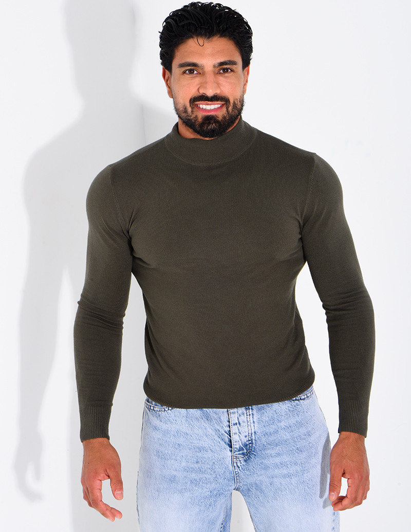 Pull fin col montant