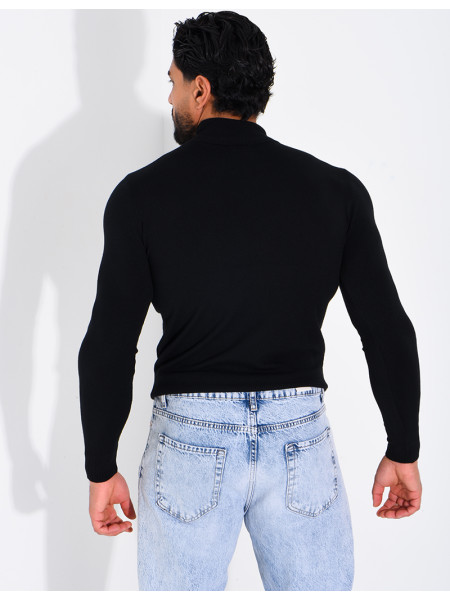 Pull fin col montant