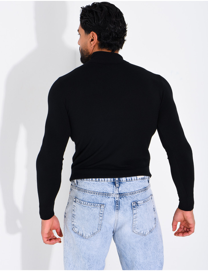 Pull fin col montant