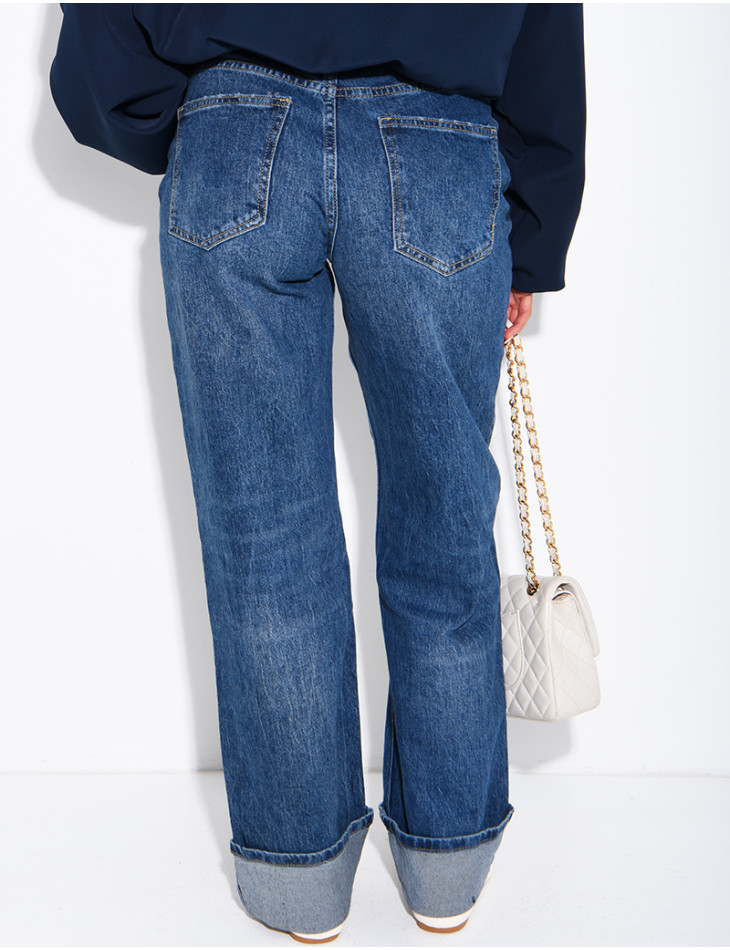 Jeans taille basse délavé à revers