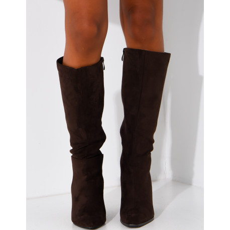 Wildlederstiefel mit Stilettoabsatz