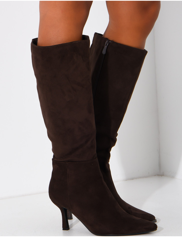 Wildlederstiefel mit Stilettoabsatz