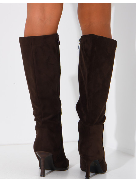 Wildlederstiefel mit Stilettoabsatz
