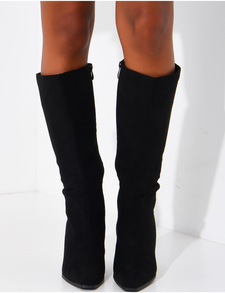 Wildlederstiefel mit Stilettoabsatz