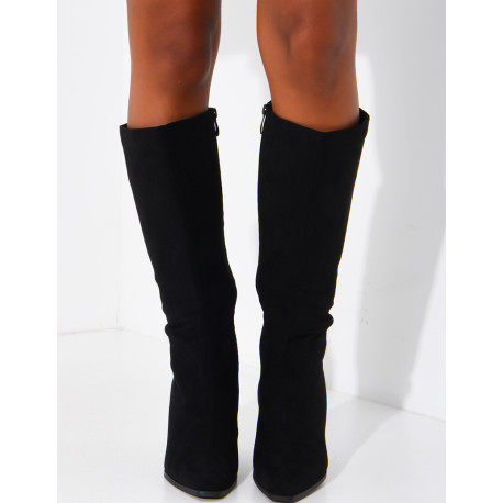 Wildlederstiefel mit Stilettoabsatz