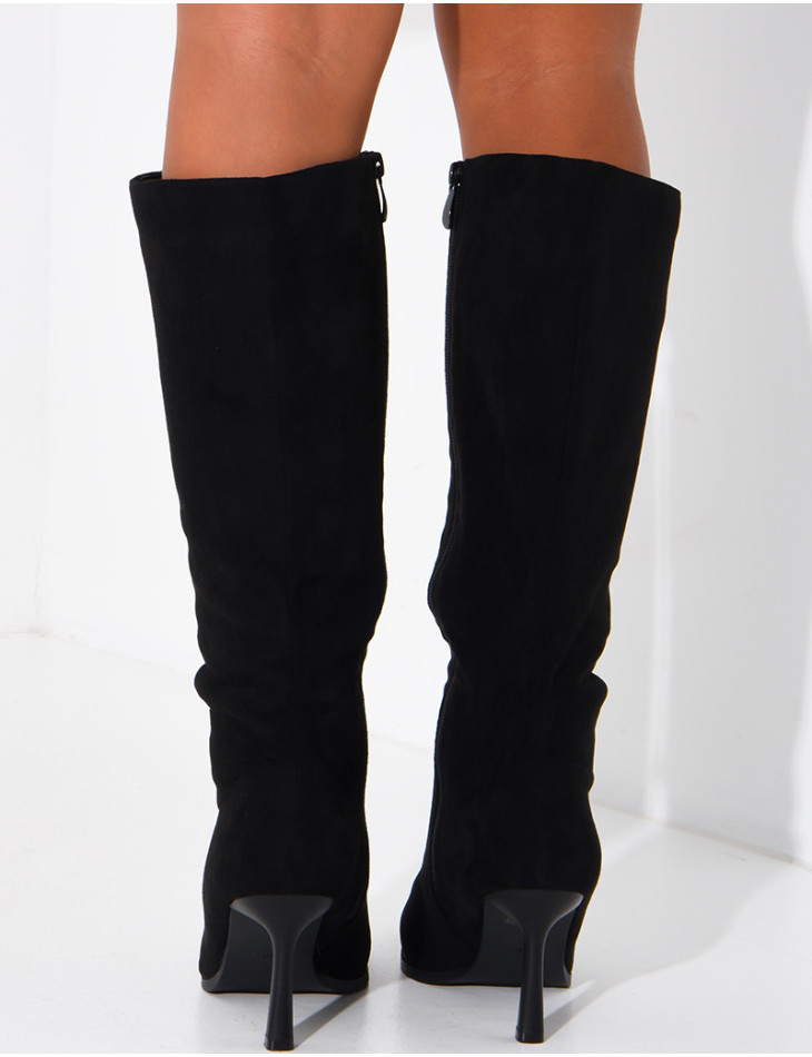 Wildlederstiefel mit Stilettoabsatz