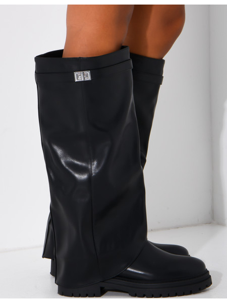 Bottes en similicuir à rabat