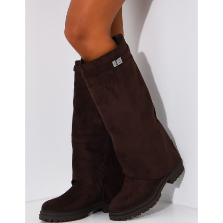 Suede boots with a flap