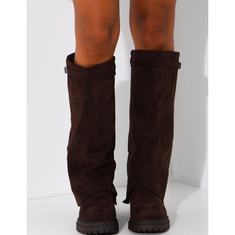 Suede boots with a flap