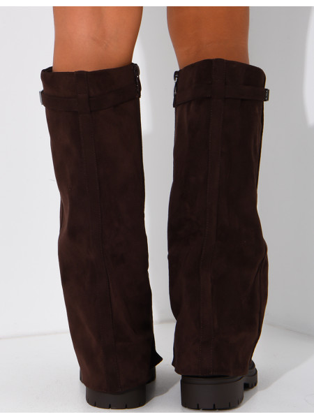 Suede boots with a flap