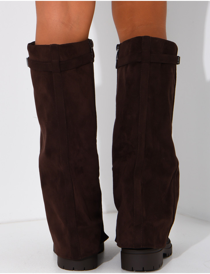 Suede boots with a flap