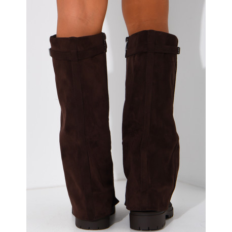 Suede boots with a flap
