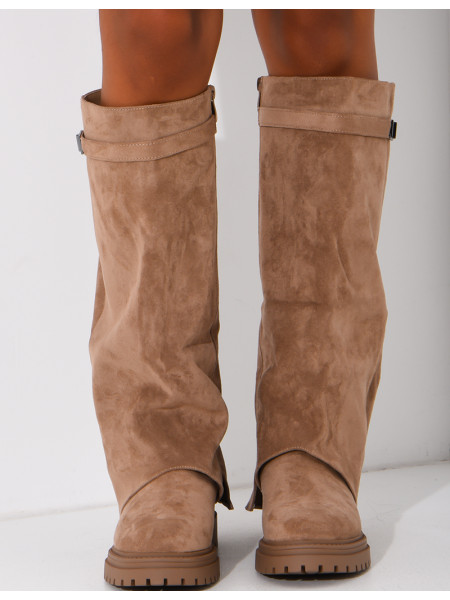 Suede boots with a flap