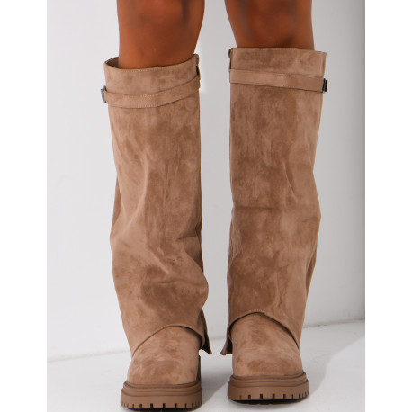 Suede boots with a flap