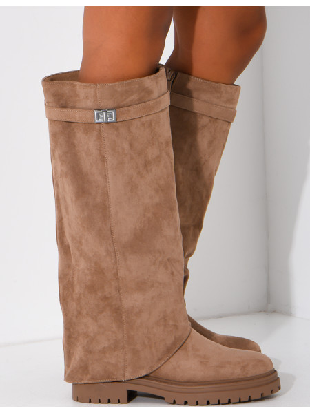 Suede boots with a flap