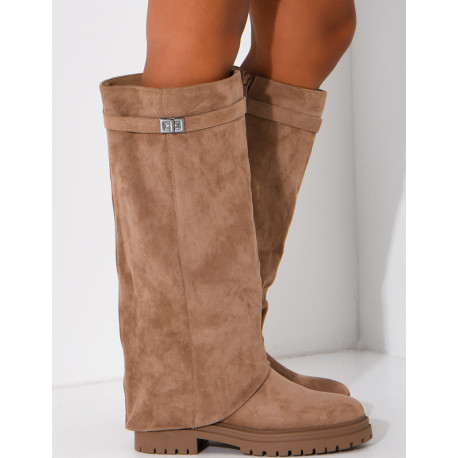 Suede boots with a flap