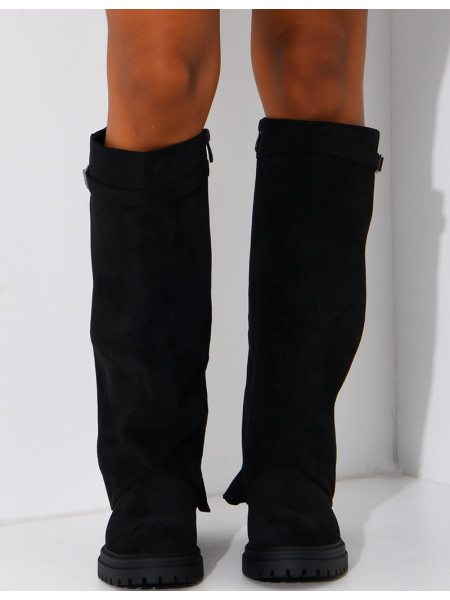 Wildlederstiefel mit Überschlag