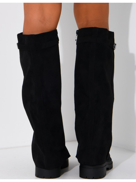 Wildlederstiefel mit Überschlag