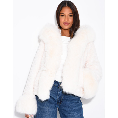 Veste courte en fausse fourrure