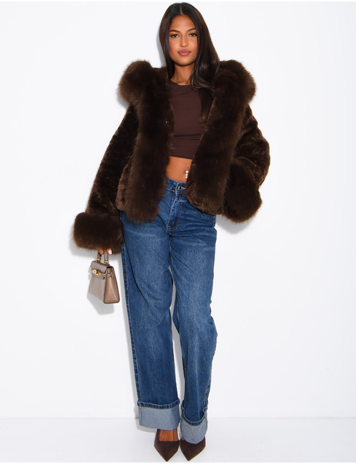 Veste courte en fausse fourrure