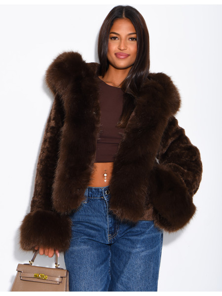 Veste courte en fausse fourrure