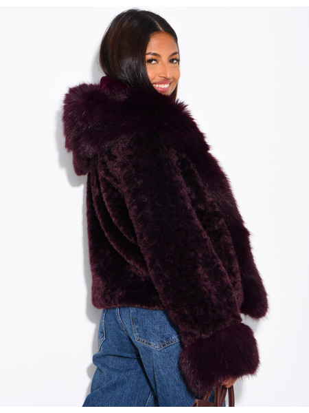Veste courte en fausse fourrure