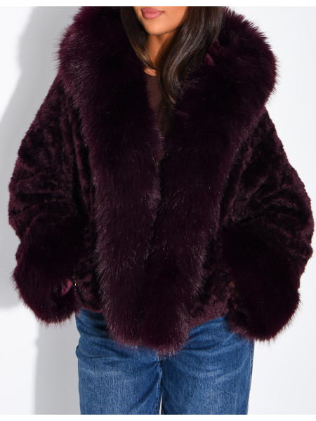 Veste courte en fausse fourrure