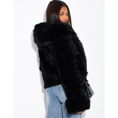 Veste courte en fausse fourrure