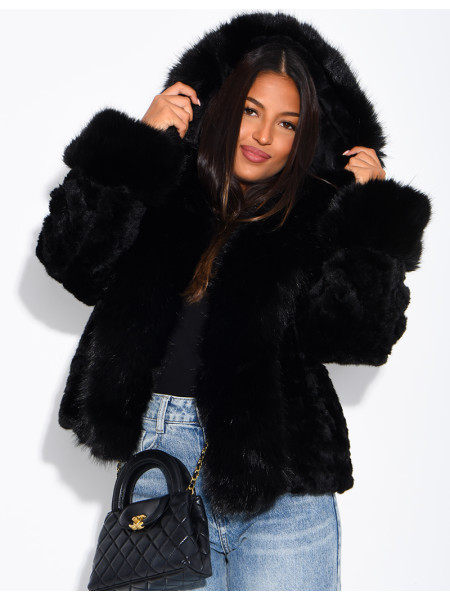 Veste courte en fausse fourrure