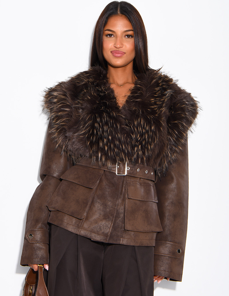 Kurze Jacke in Wildleder-...