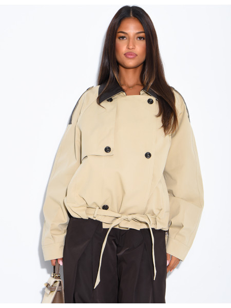Veste courte style trench à empiècements contrastants