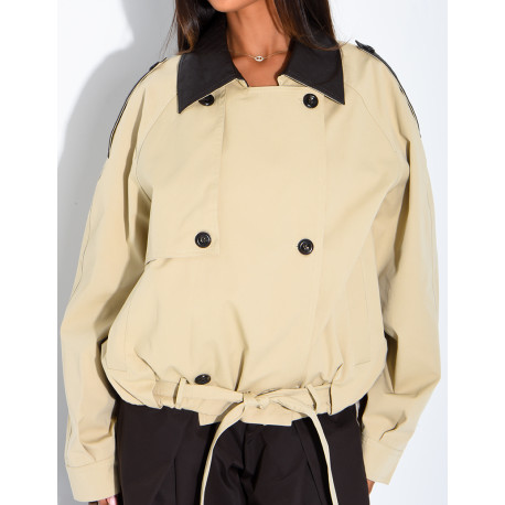 Veste courte style trench à empiècements contrastants