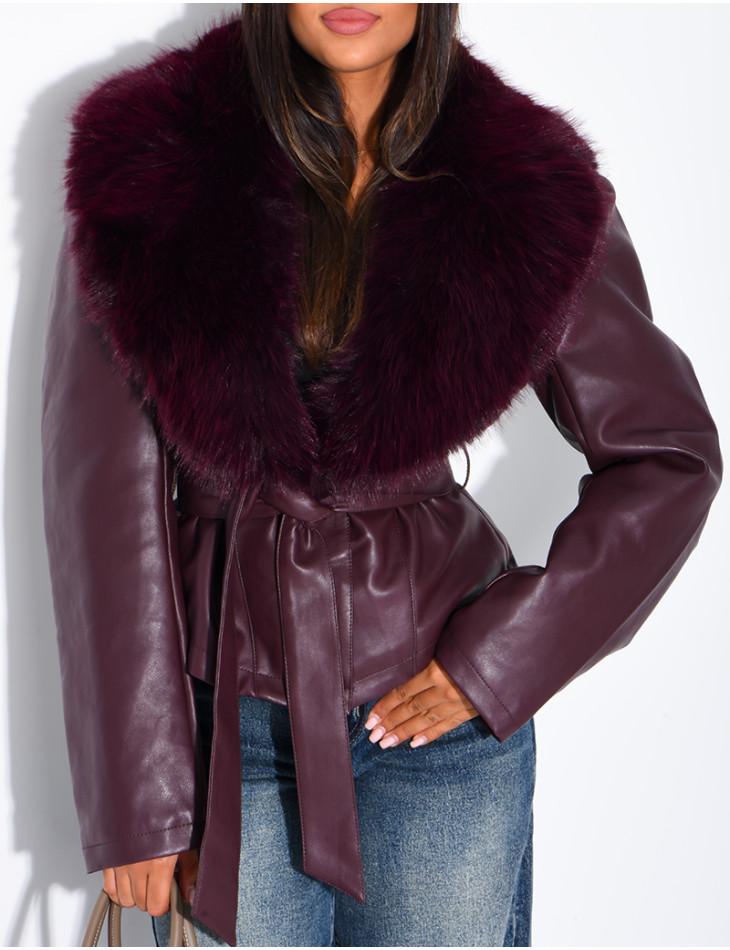 Kurze Jacke aus Kunstleder und Kunstpelz