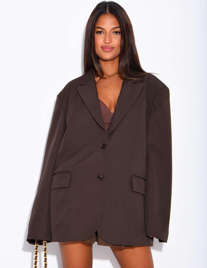 Oversized boyfriend-style...