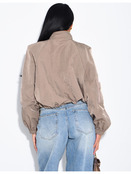 Veste courte impérméable à épaulettes