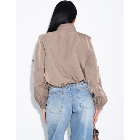 Veste courte impérméable à épaulettes
