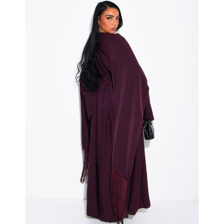 Robe modeste longue à cape ornée de franges